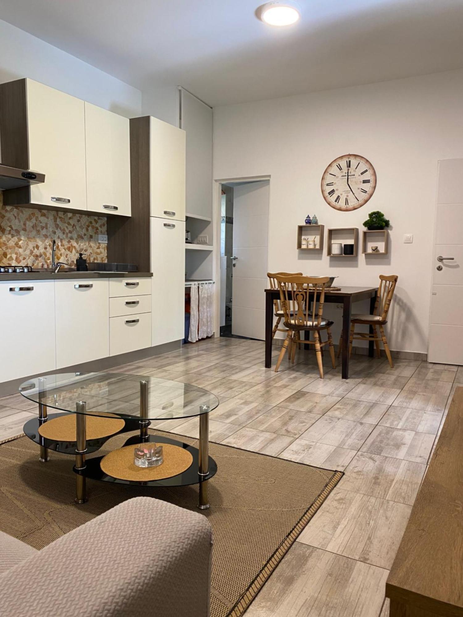 Apartman "Almond House 2" Pula Exterior photo